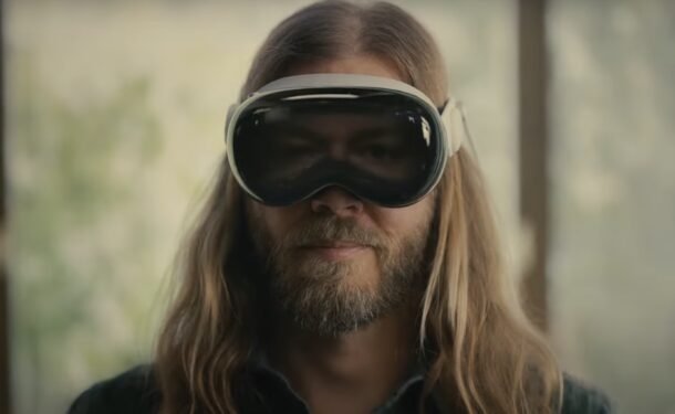 Новый рекламный ролик Apple: Hello Apple Vision Pro